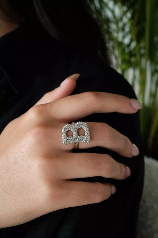 レディースアクセサリー アルファベットリング イニシャルリング スワロフスキー シルバー