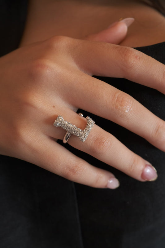 レディースアクセサリー アルファベットリング イニシャルリング スワロフスキー シルバー