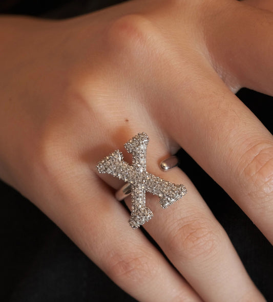 レディースアクセサリー アルファベットリング イニシャルリング スワロフスキー シルバー