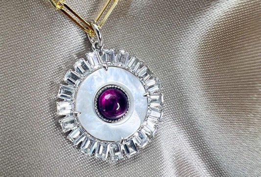 【ロードライトガーネット・ロジウム】ラッキーチャームネックレス スターリングシルバー925 マザーオブパール ホワイトトパーズ 金属アレルギー